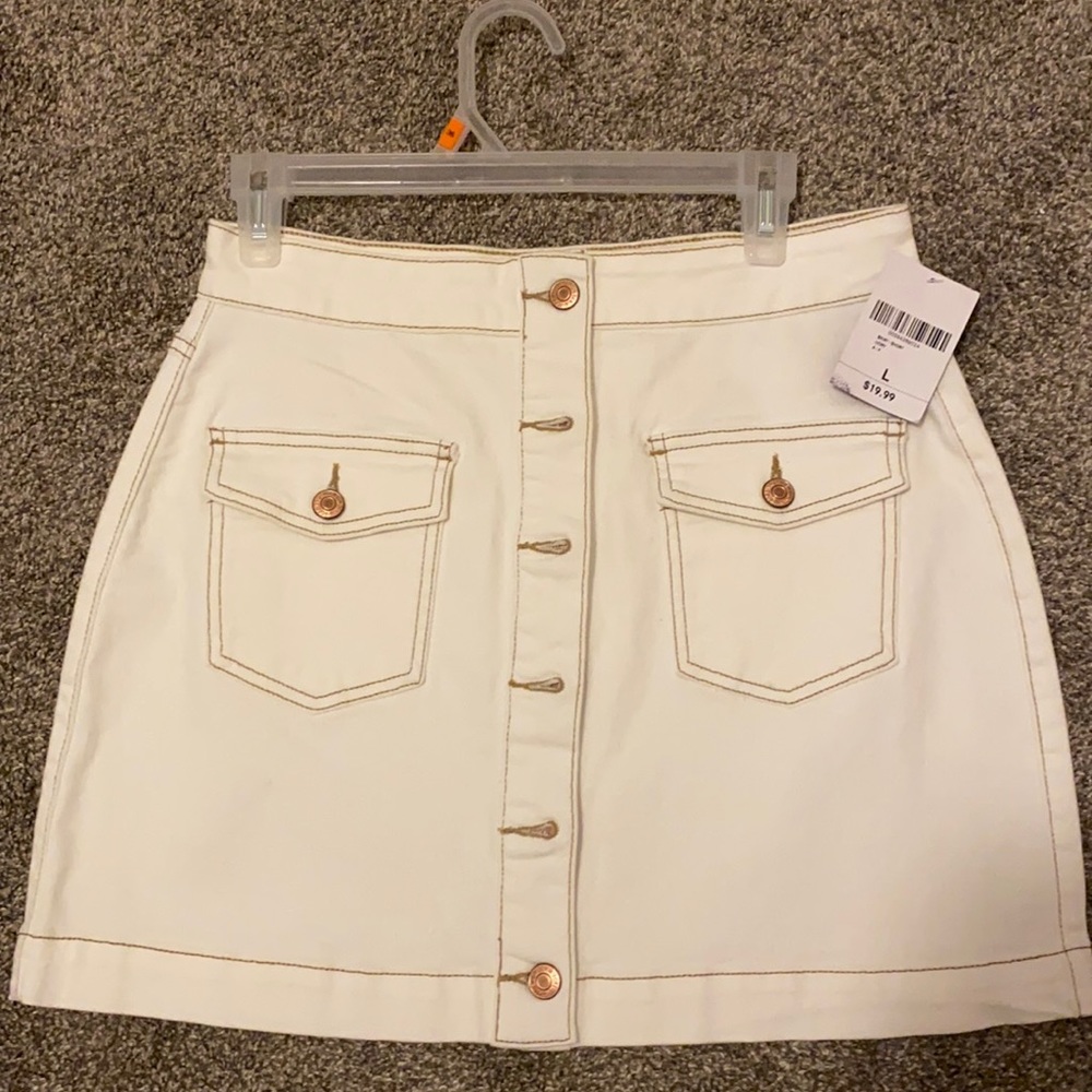 Forever 21 white button up skirt
